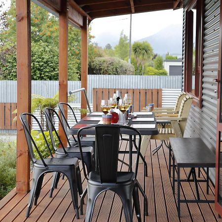 Mokonui Cottage - Te Anau Holiday Home Экстерьер фото