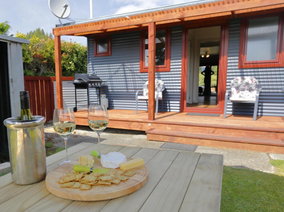 Mokonui Cottage - Te Anau Holiday Home Экстерьер фото