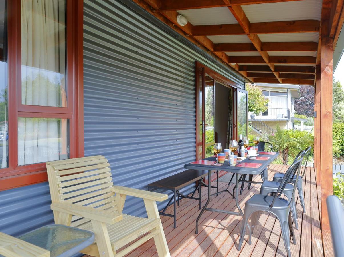Mokonui Cottage - Te Anau Holiday Home Экстерьер фото